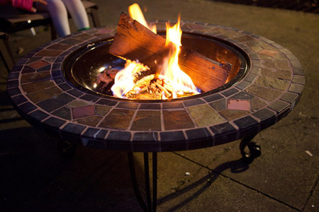 Experience Warm Outdoors With The Classic Touch Of The Uniflame